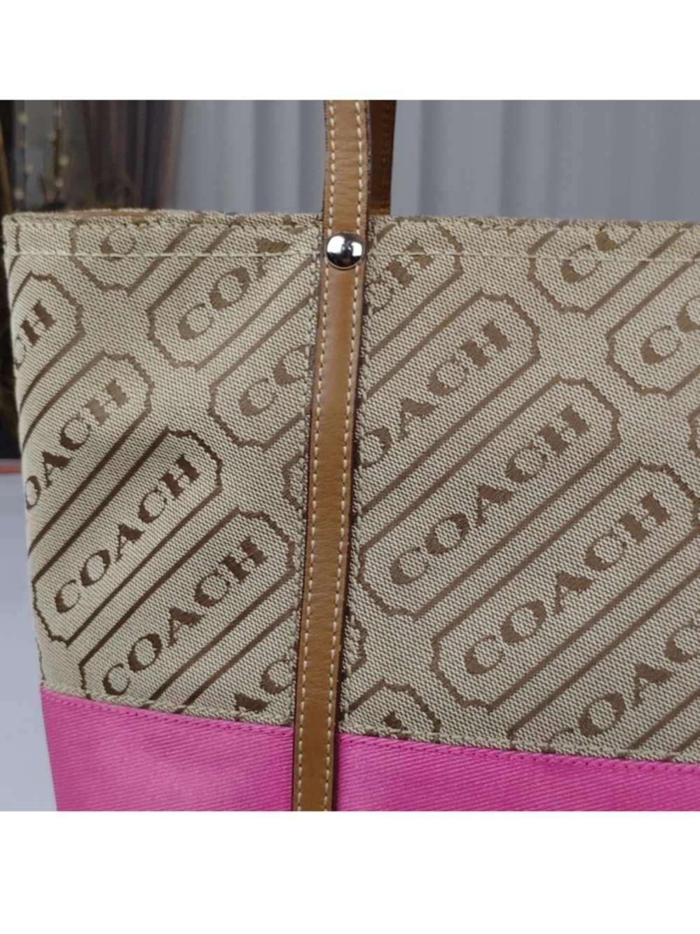 Coach Signature Logo Canvas Tote
Handbag. - Picture 9 of 16